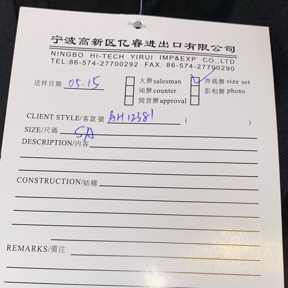 🇺🇸 NWT Black & White Ombré Cropped Hoodie - Picture 3 of 3